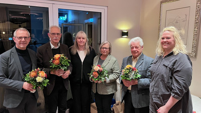 Burghard Schlüter ( 40 Jahre) Wolfgang Schwake( 57 Jahre) Annette Horstkotte (Vorsitzende Komba Kreisverband Gütersloh) Cornelia Gardener , Josef Freise (55 Jahre)  und Melanie Sunderkamp (Ehrenamtskoordinatorin)